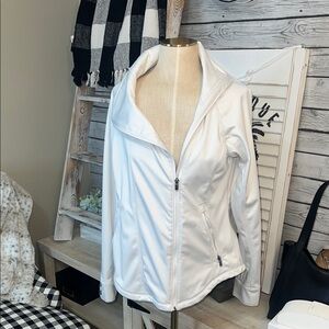 Avalanche Weather Sheild. Women's Sleek White Ski Jacket